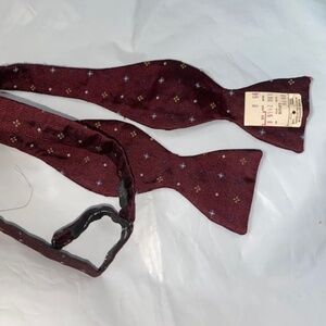 LOUIS BOSTON SILK BOW TIE